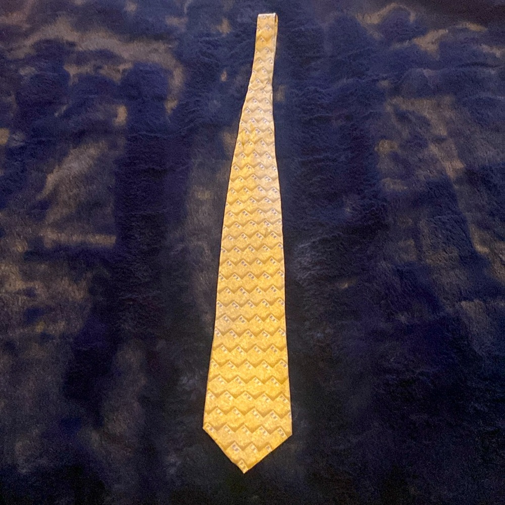 J. Ferrar tie, in good condition.